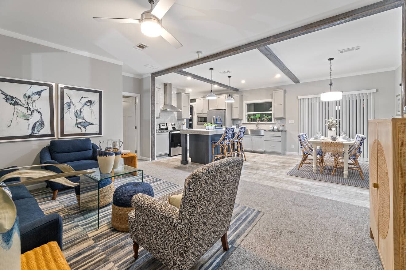 Buncic 28684b interior home features