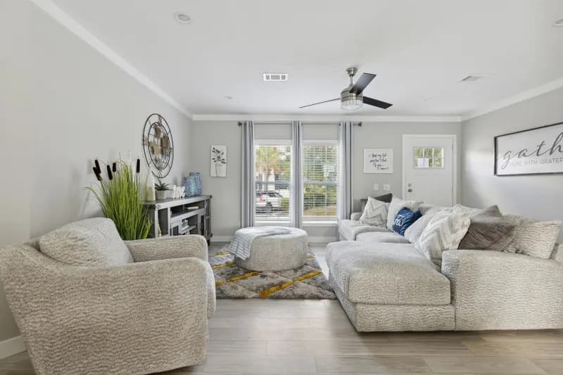 Liberty 2860459 interior home features