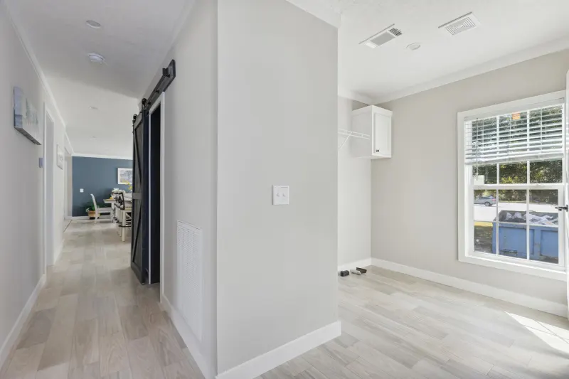 Liberty 2860459 interior home features