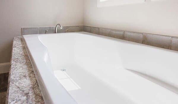 Freedom 3276518 bathroom home features