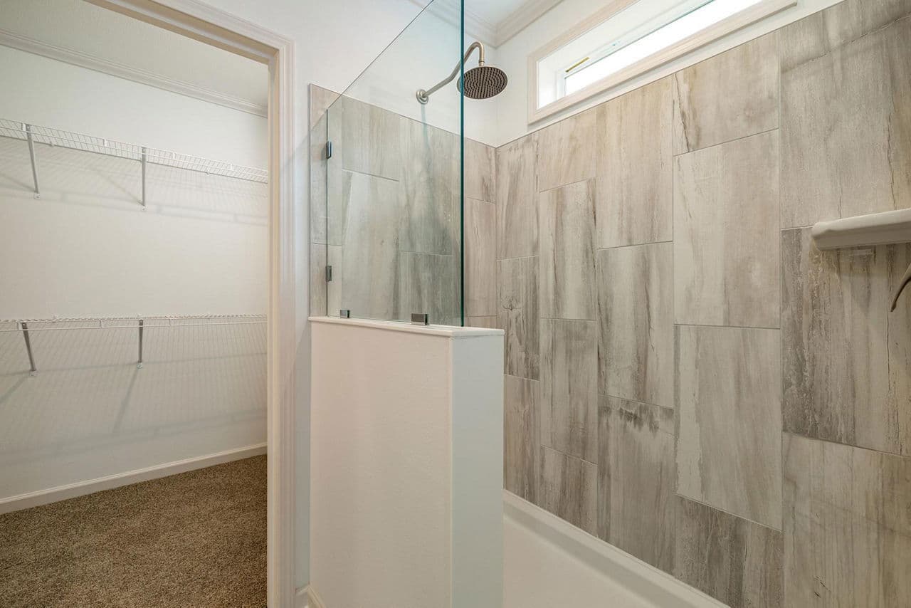 Silver springs 5360 bathroom home features