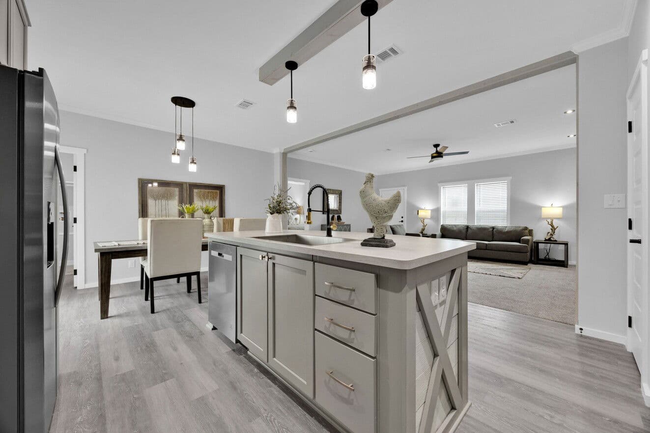 Quinn 30523a kitchen home features