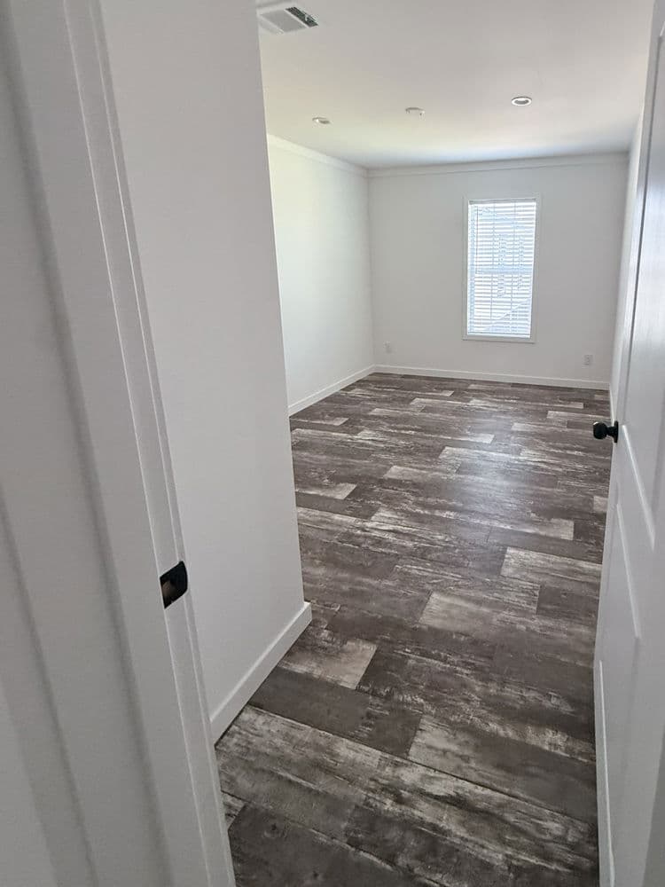 Gibbon bedroom home features