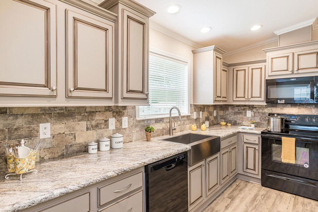 Silver springs 5006 kitchen home features