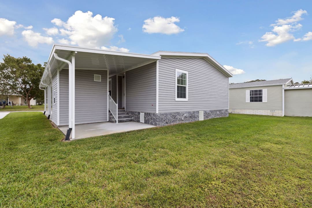 Silver springs 5029 exterior home features