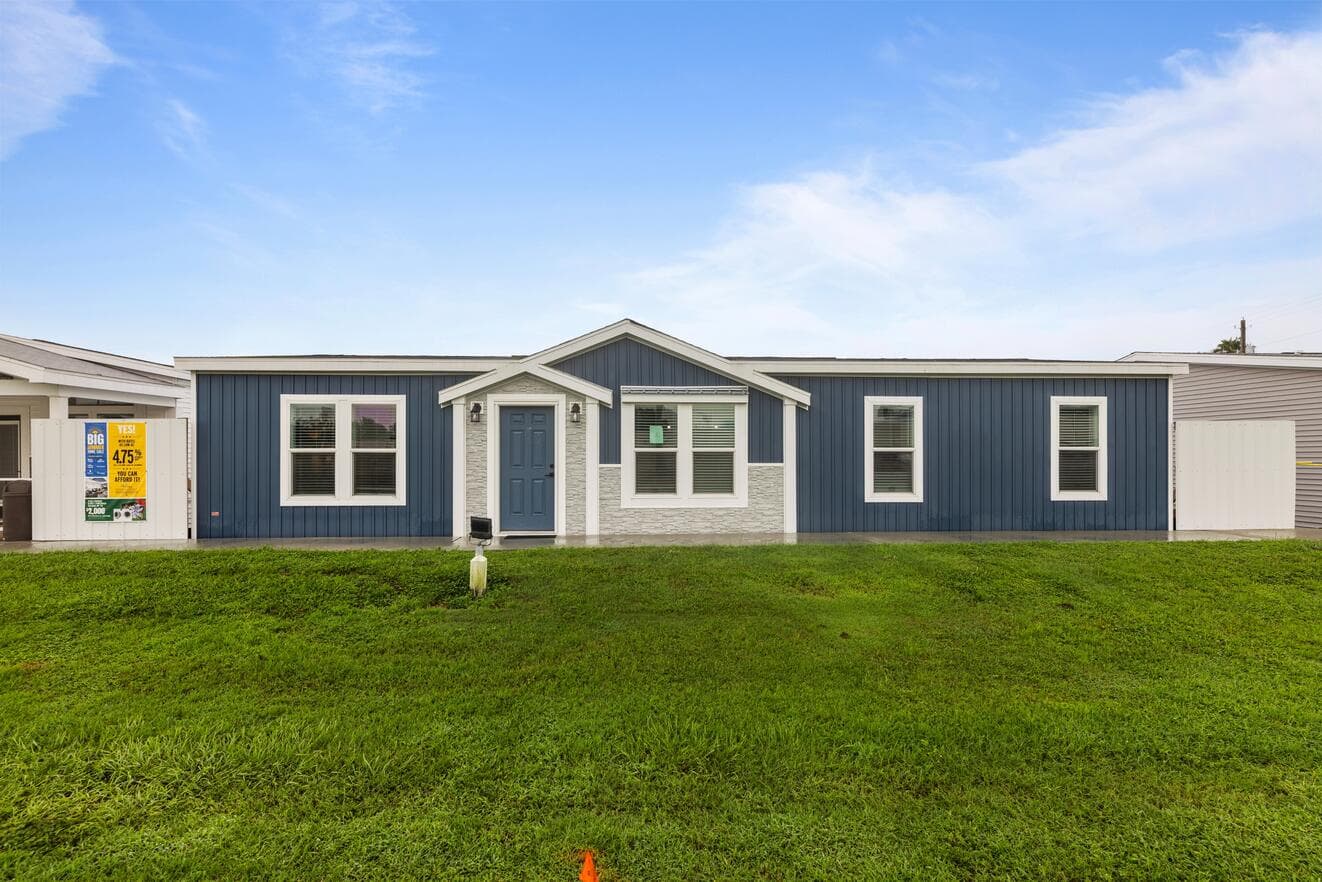 Paxton 28523a hero, elevation, and exterior home features