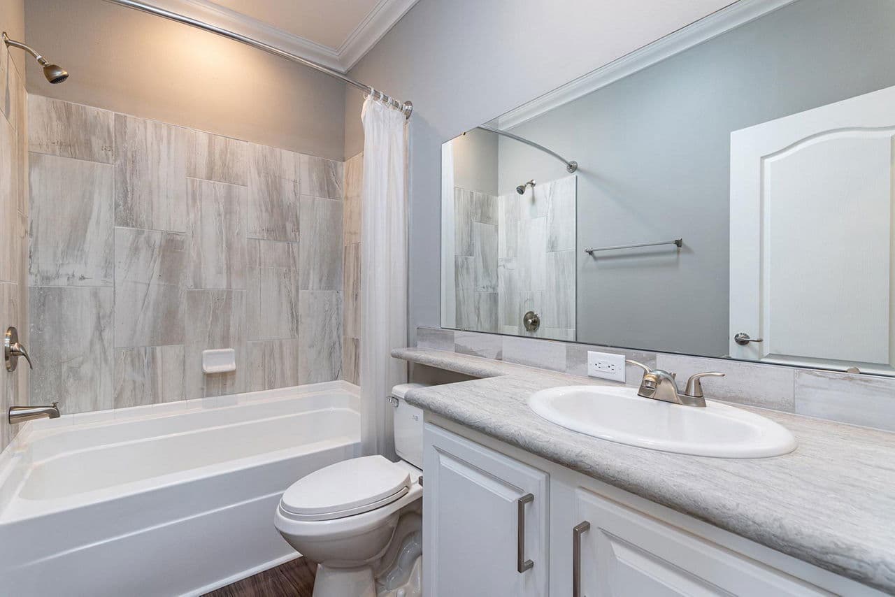 Silver springs 5077 bathroom home features