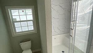 Legend 3260495 bathroom home features