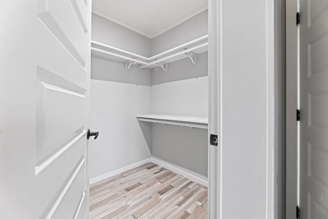 Paxton 28523a interior home features