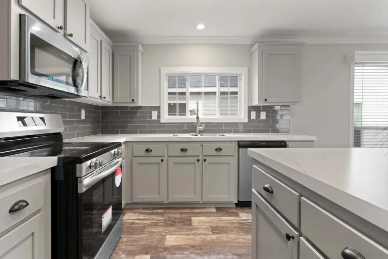 Waycross express 3258494 kitchen home features