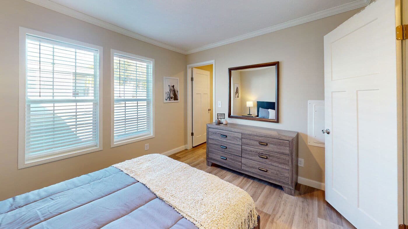 Cumberland duplex bedroom home features