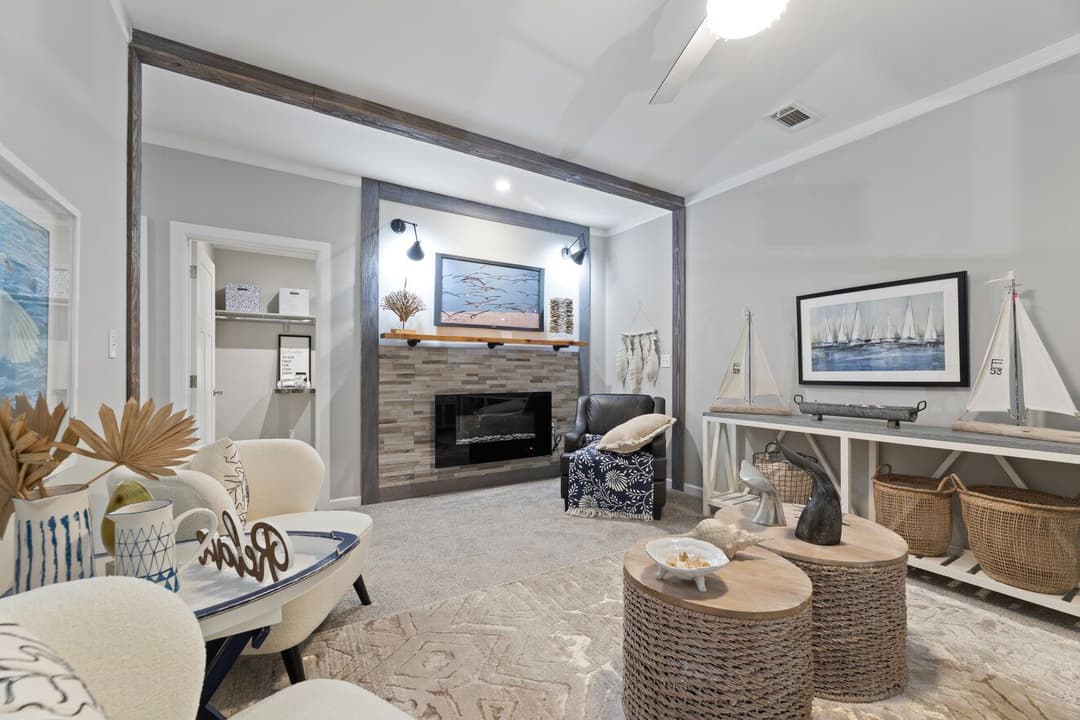 Buncic 28684b interior home features