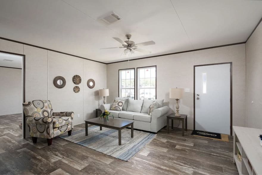 Plumosa interior home features