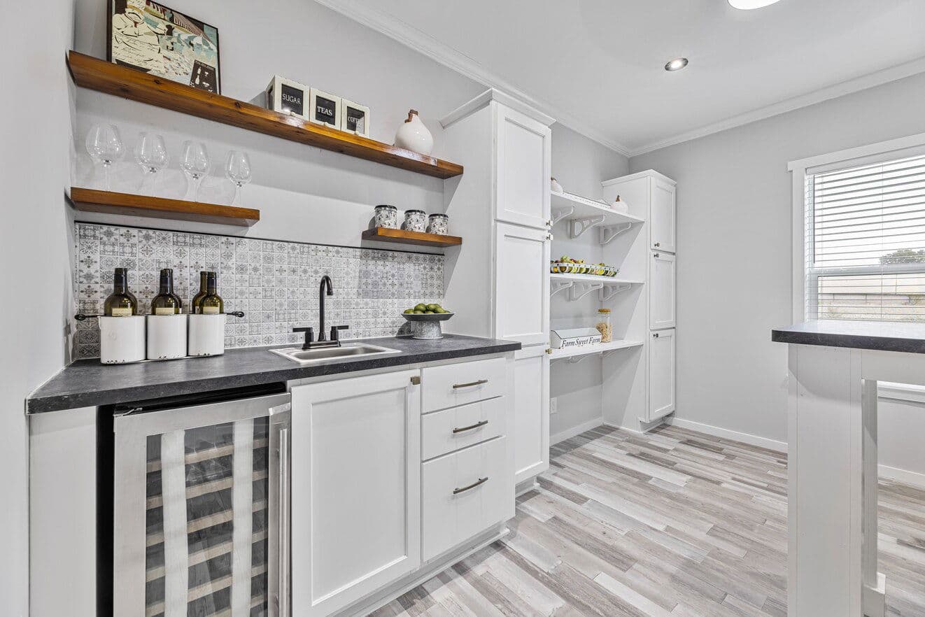 Paxton 28523a interior home features