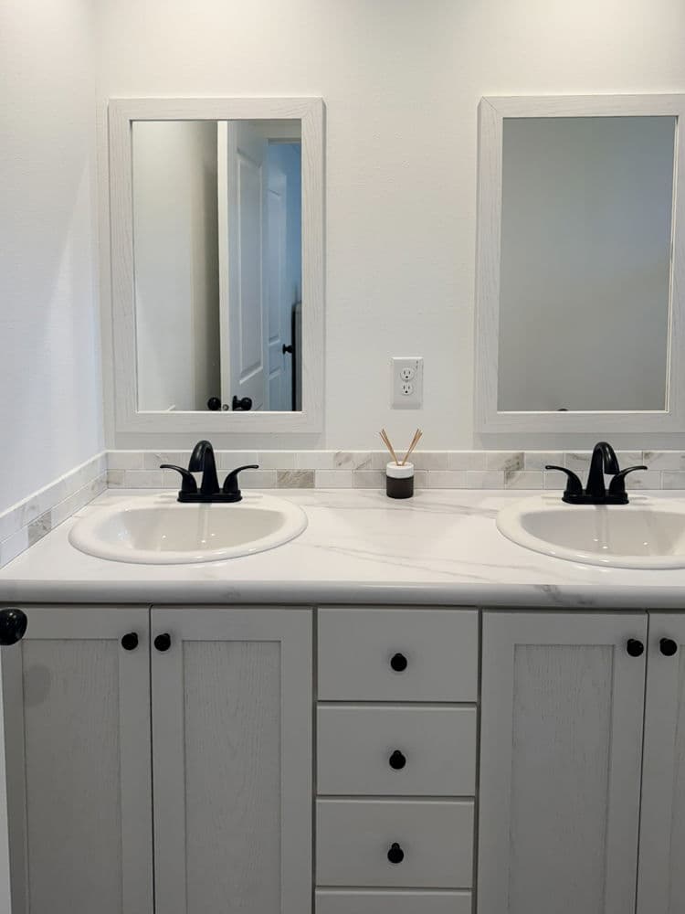 Eagar bathroom home features