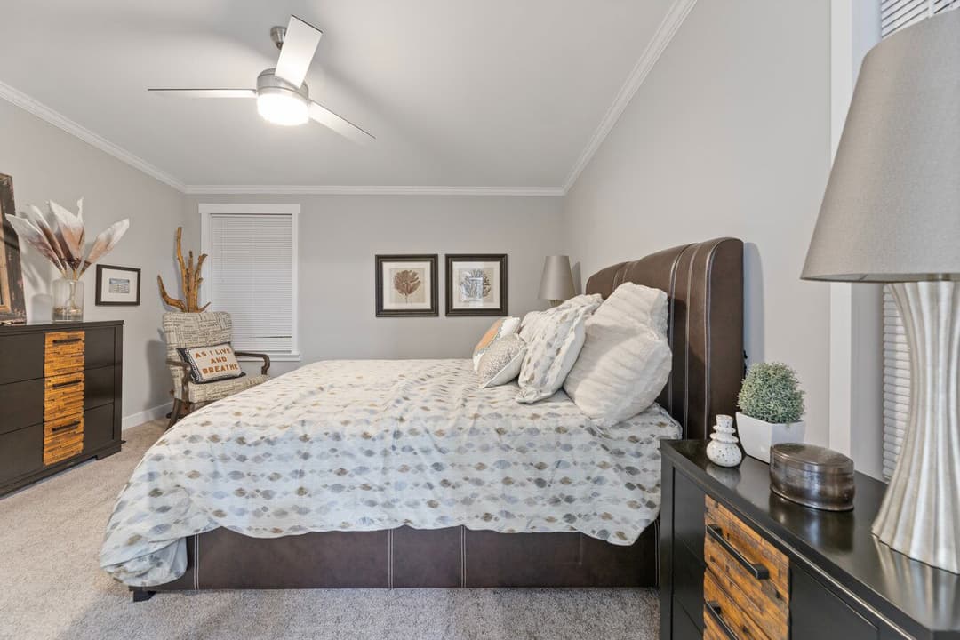 Pelican bay ii 30764b bedroom home features