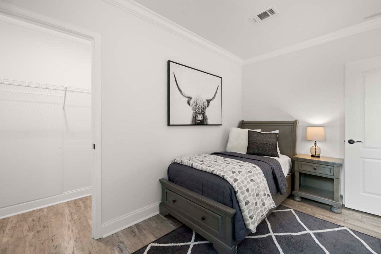 Silver springs 5046 bedroom home features