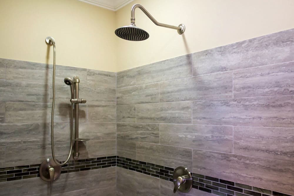 Tifton bathroom home features