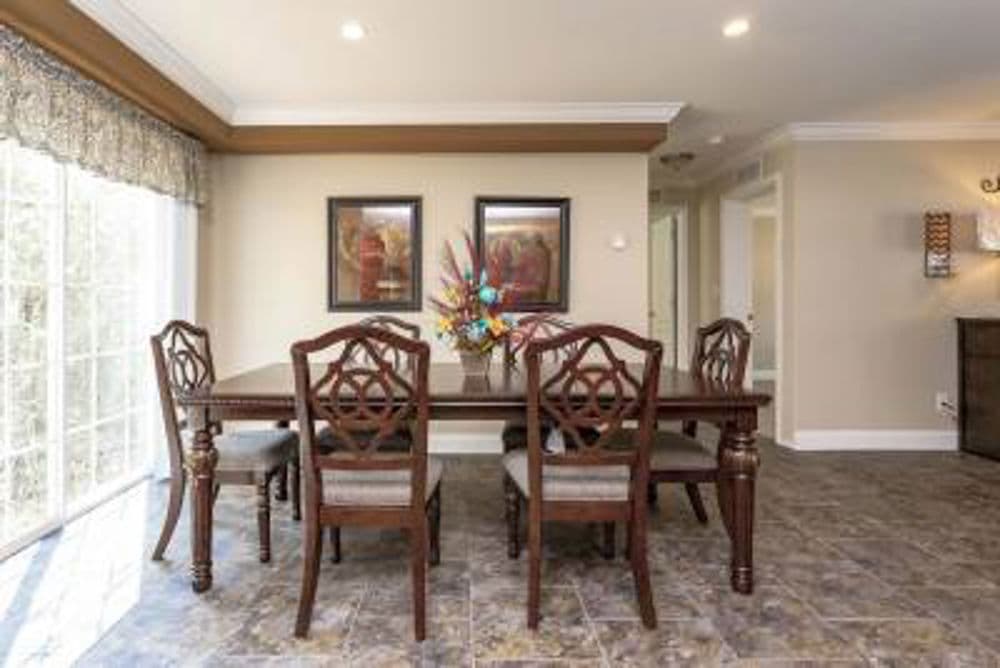 Eastman interior home features