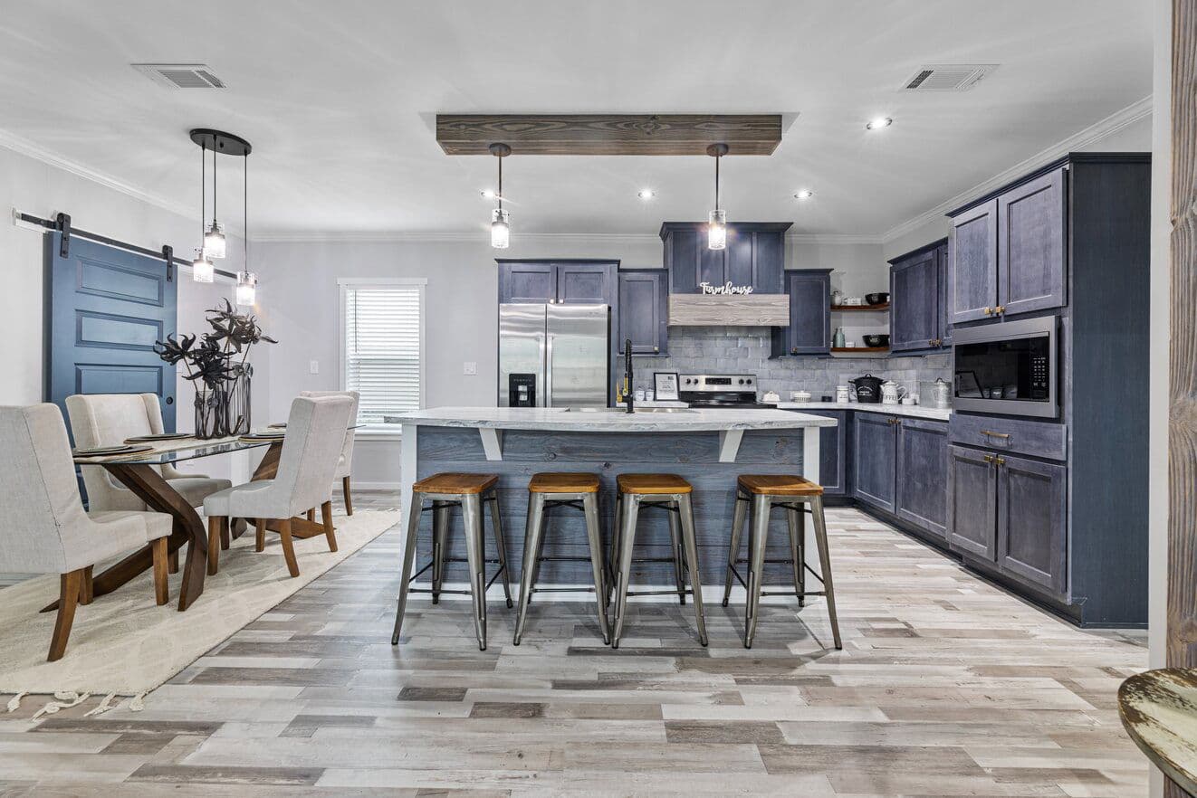 Paxton 28523a kitchen home features