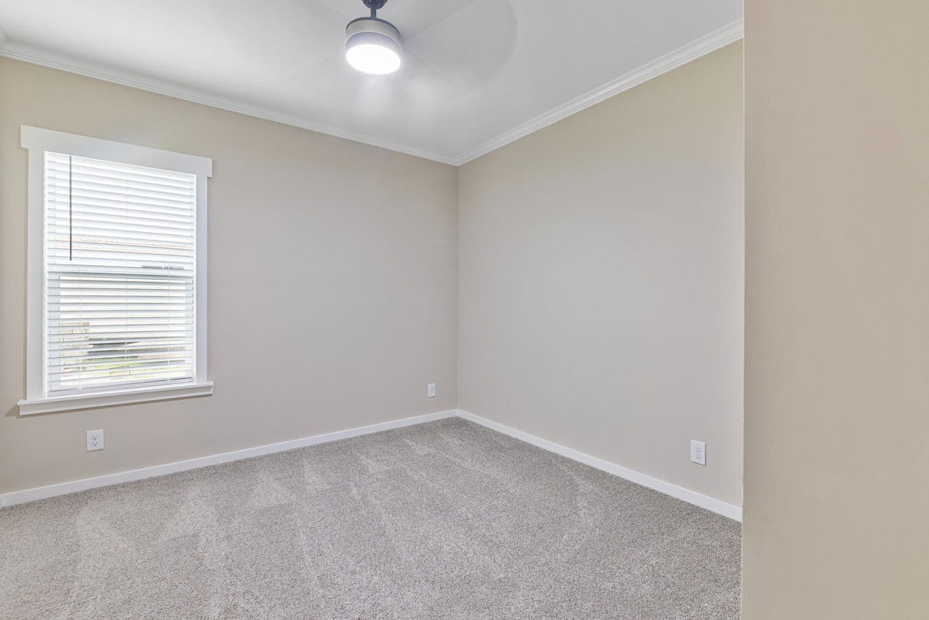 Pierce 28562a bedroom home features