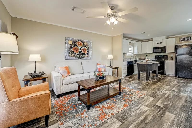 Legend 1660390 interior home features