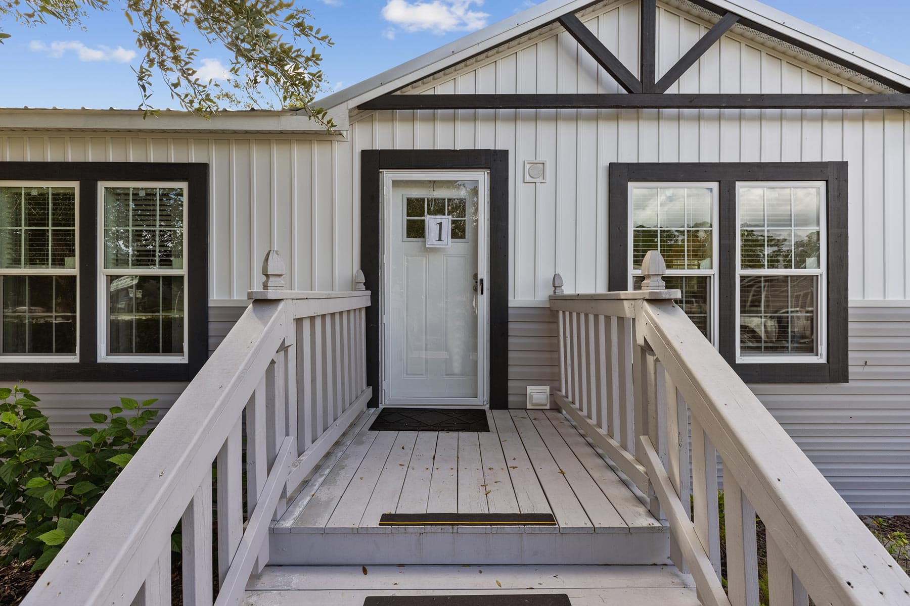 Liberty exterior home features