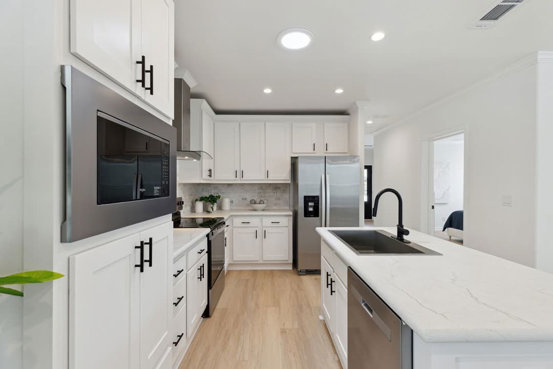 Silver springs 5044a bal harbour kitchen home features