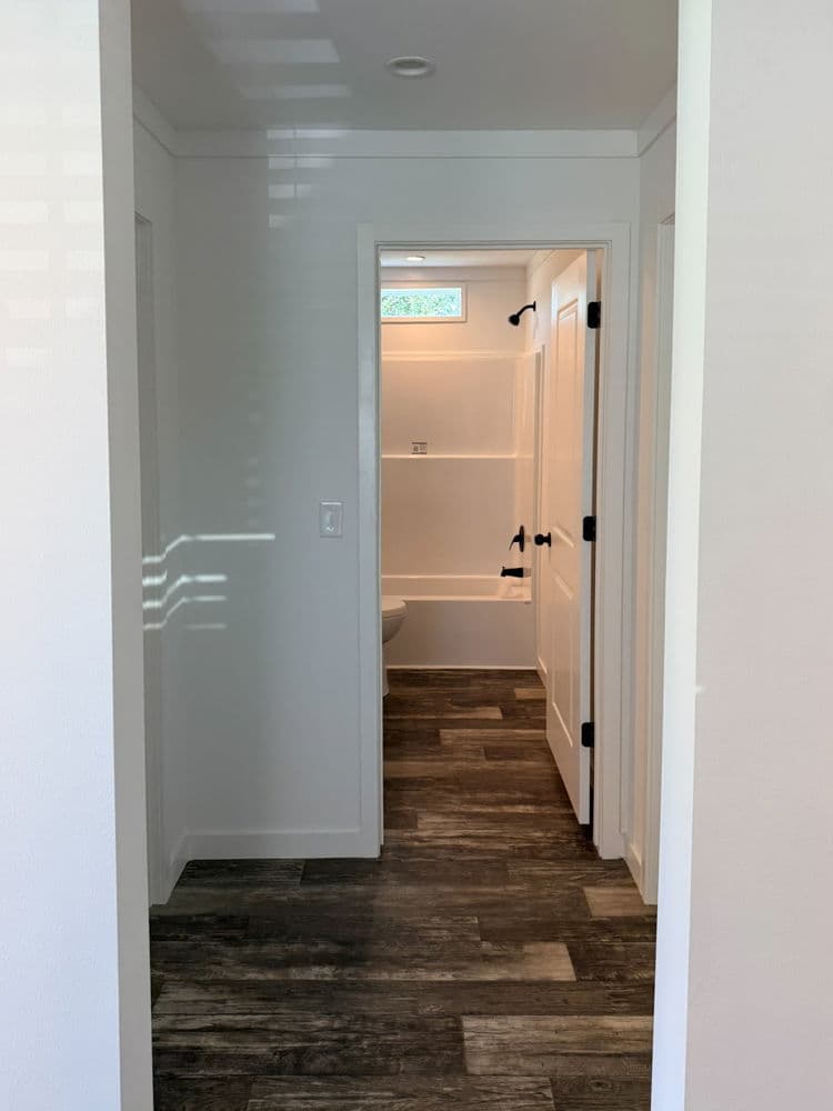 Eagar interior home features