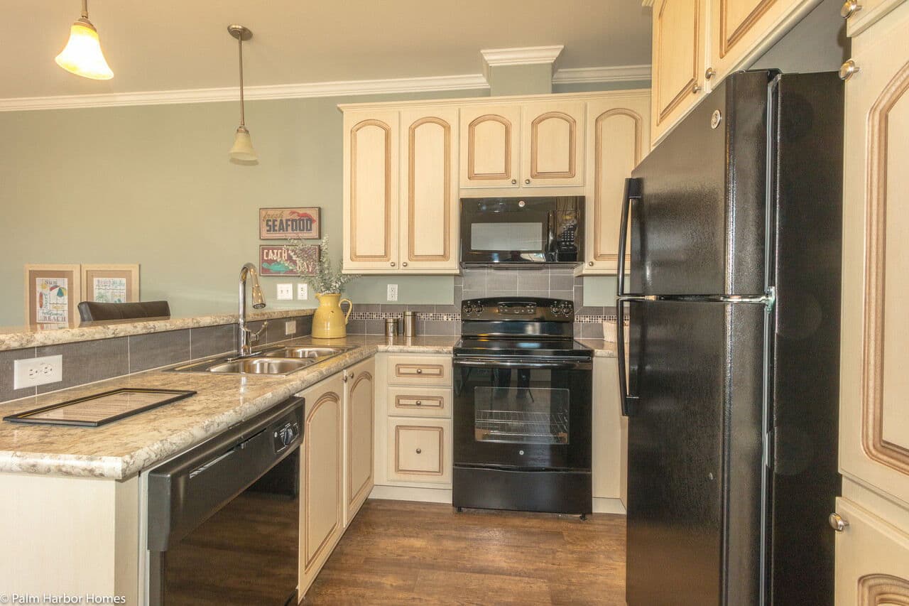 Waverly 15471a kitchen home features