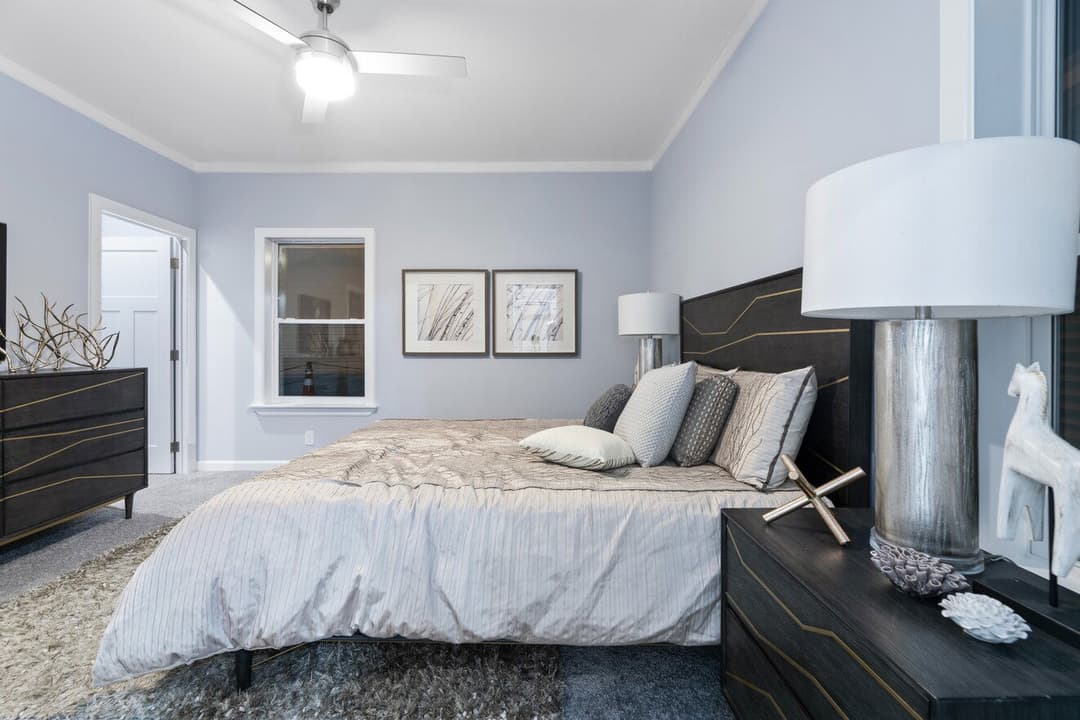 Finley 28684a bedroom home features