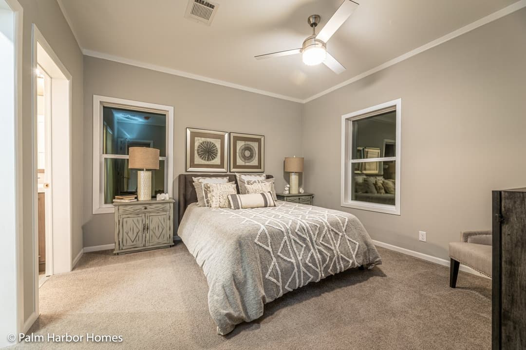 Levy 28482a bedroom home features