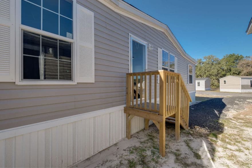 Plumosa hero and exterior home features