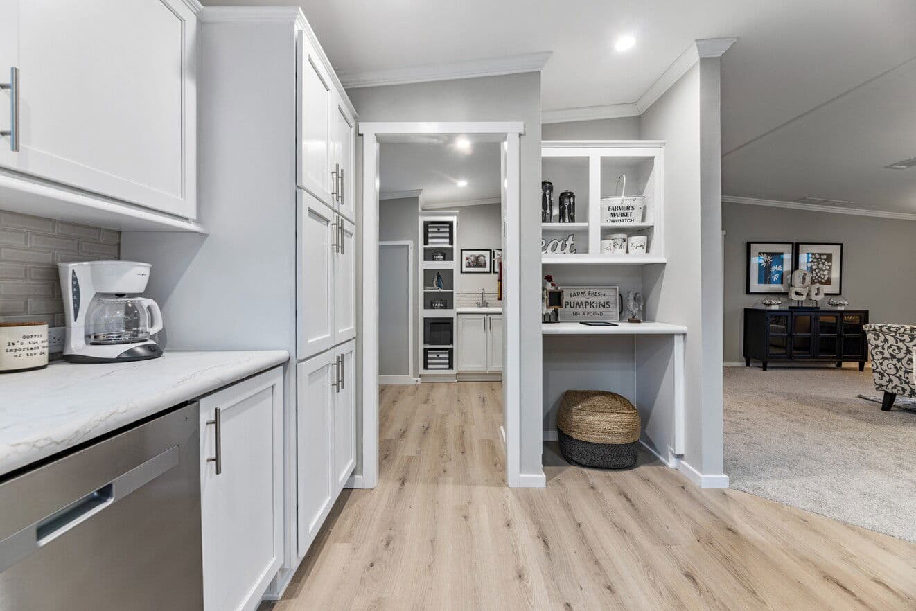 Kennedy ii 30603d kitchen home features