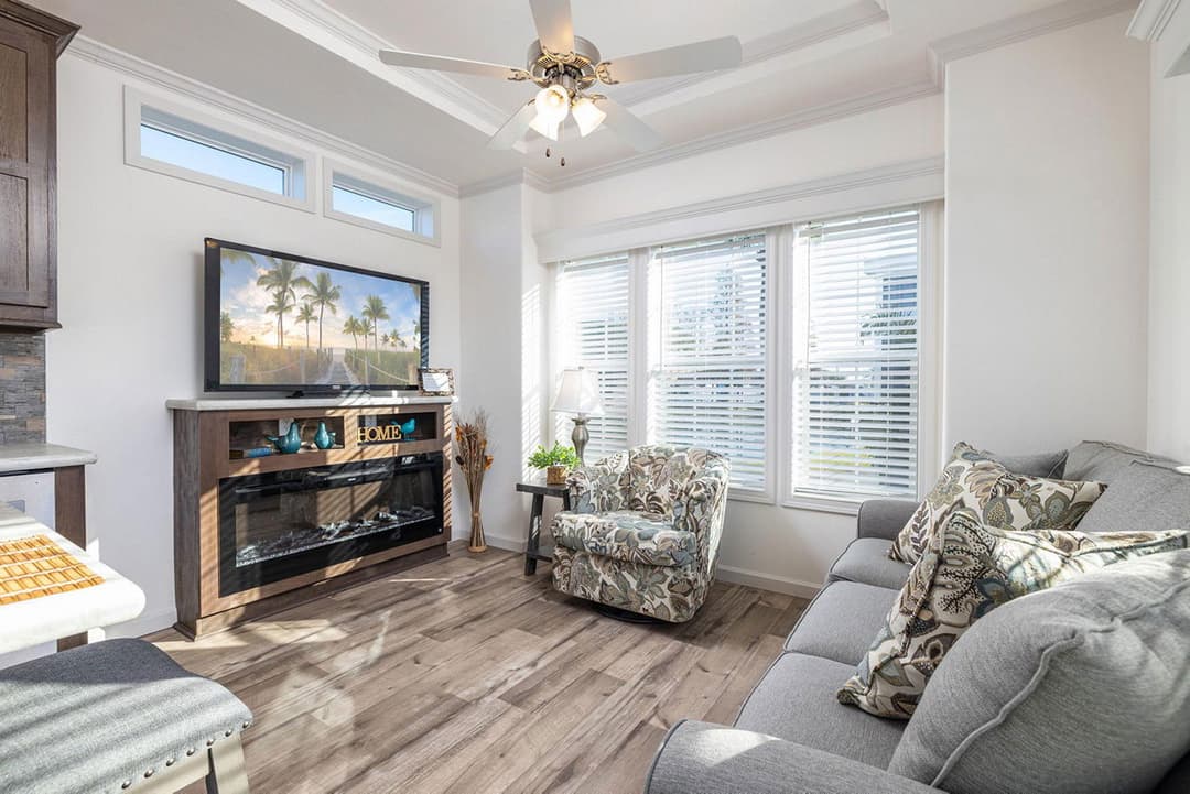 Palm bay 2622b interior home features