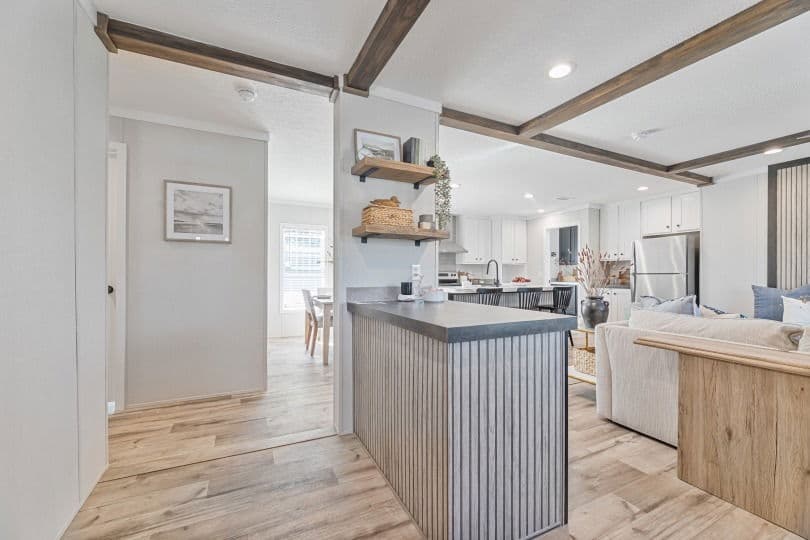 Vivid 28603n interior home features