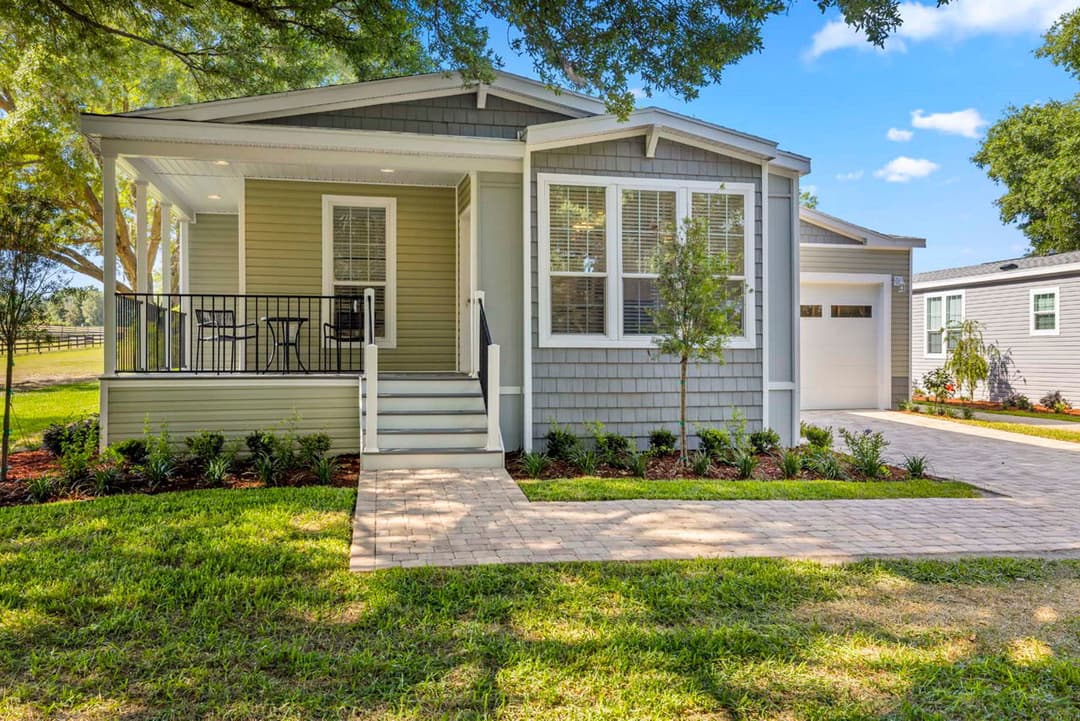 Silver springs 5046 hero, elevation, and exterior home features