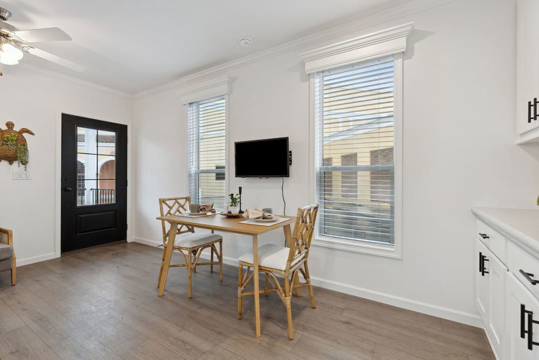 Calloway 239 interior home features