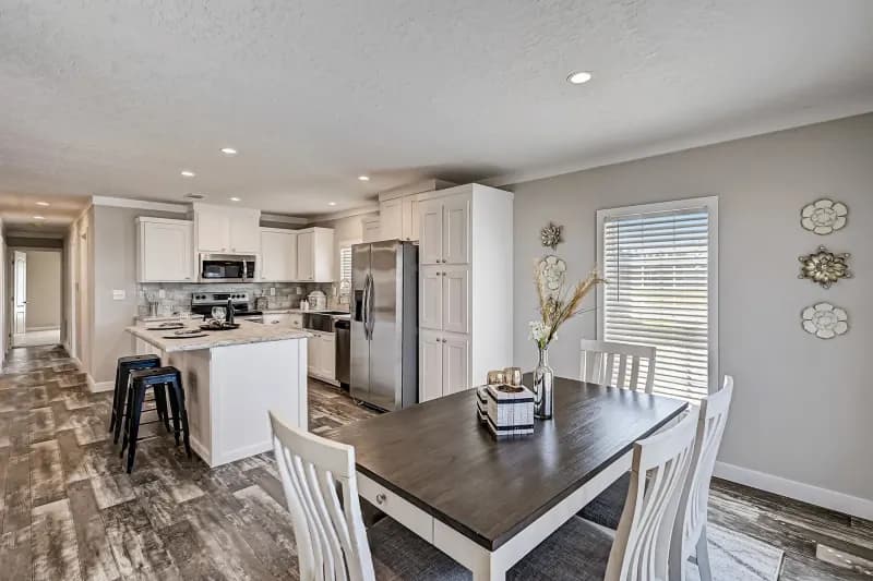 Champion community 2856443 interior home features