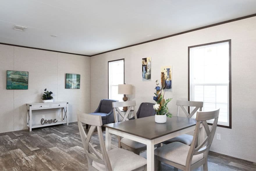 Plumosa interior home features