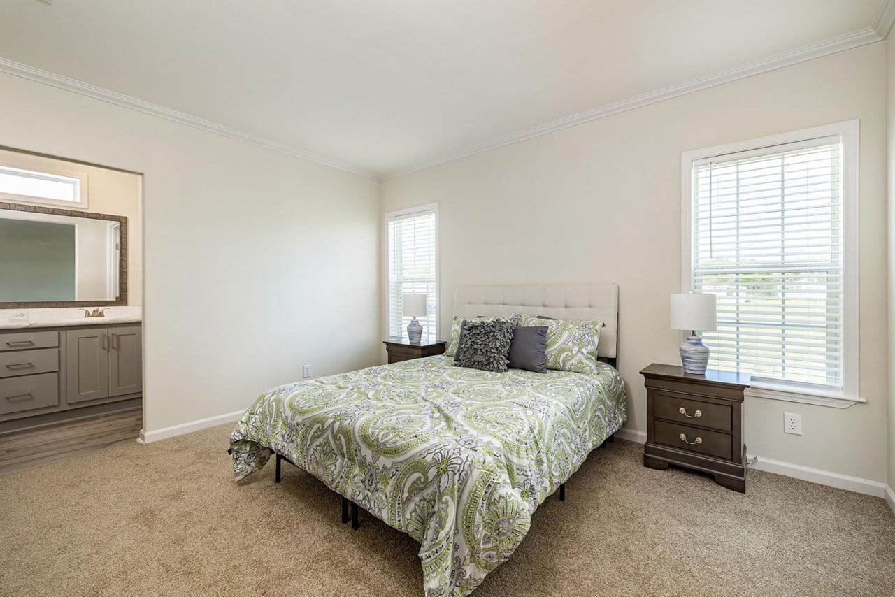 Silver springs 5006n bedroom home features