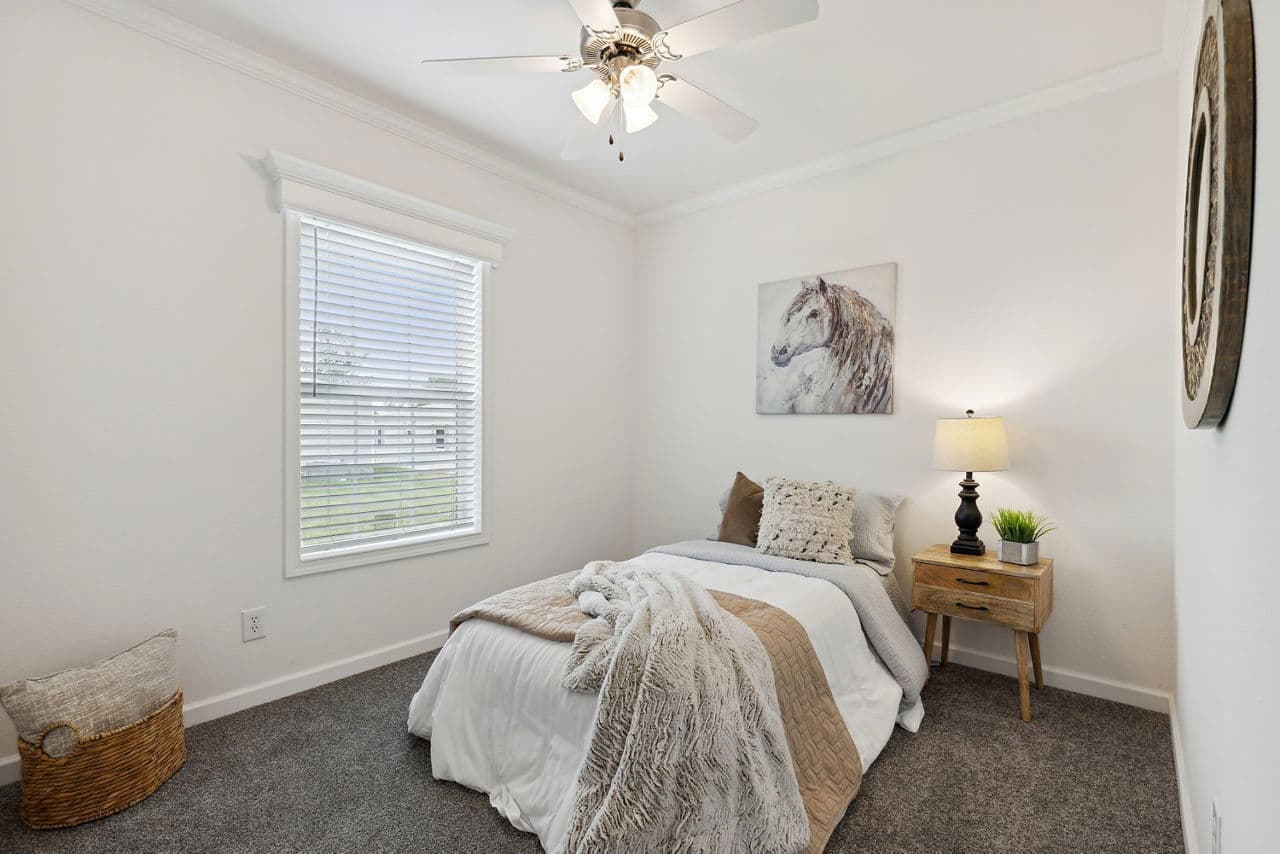 Silver springs 5029 bedroom home features