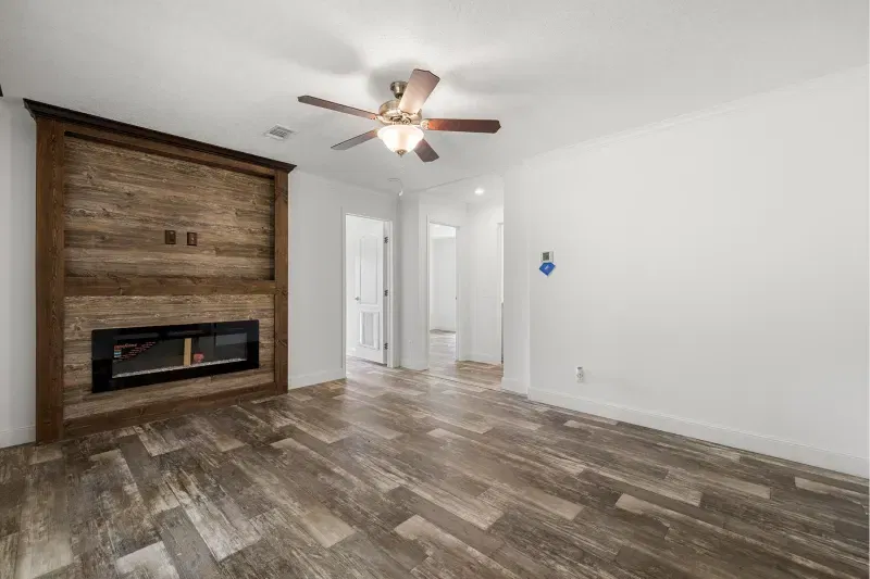 Freedom 2860520 interior home features