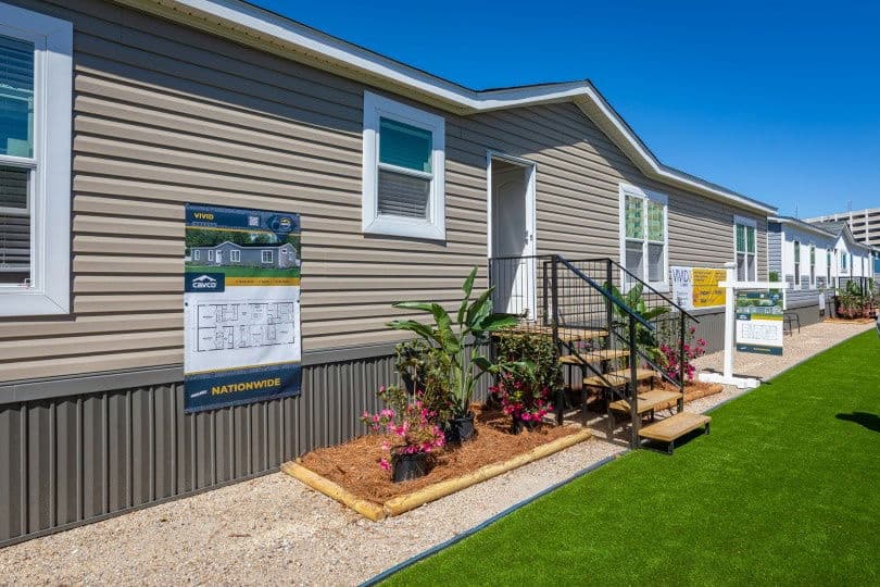 Vivid 28603n exterior home features