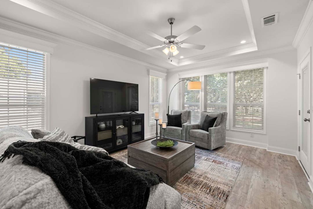 Silver springs 5046 bedroom home features