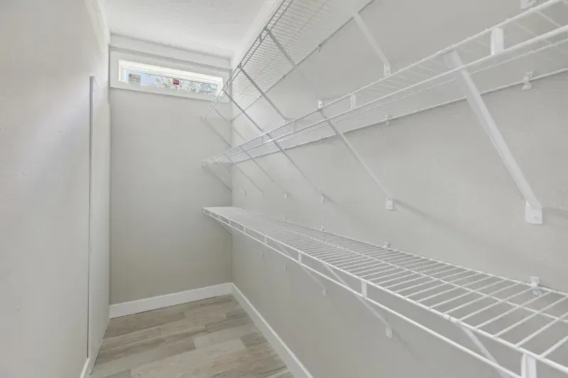 Liberty 2860459 interior home features