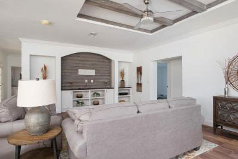 Cordele interior home features