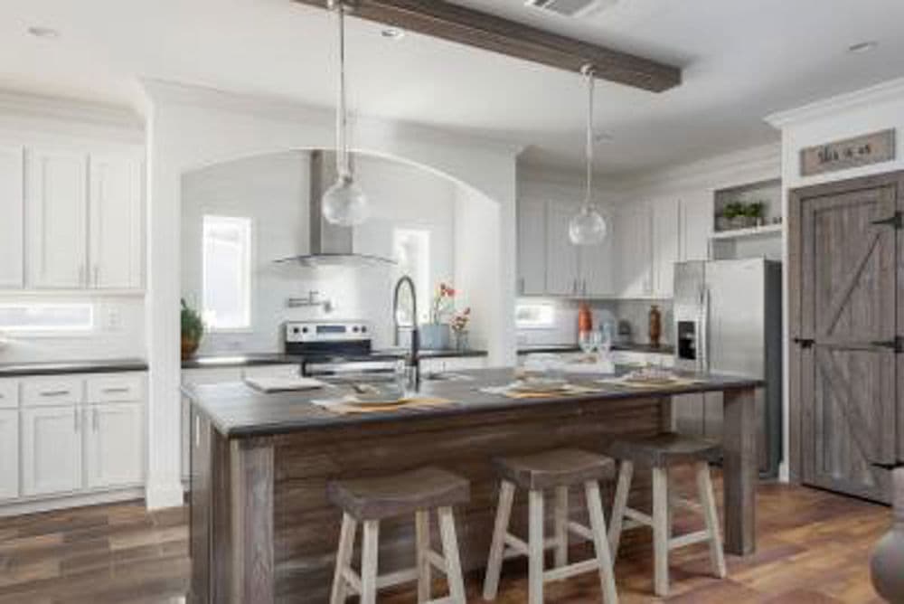 Cordele kitchen home features