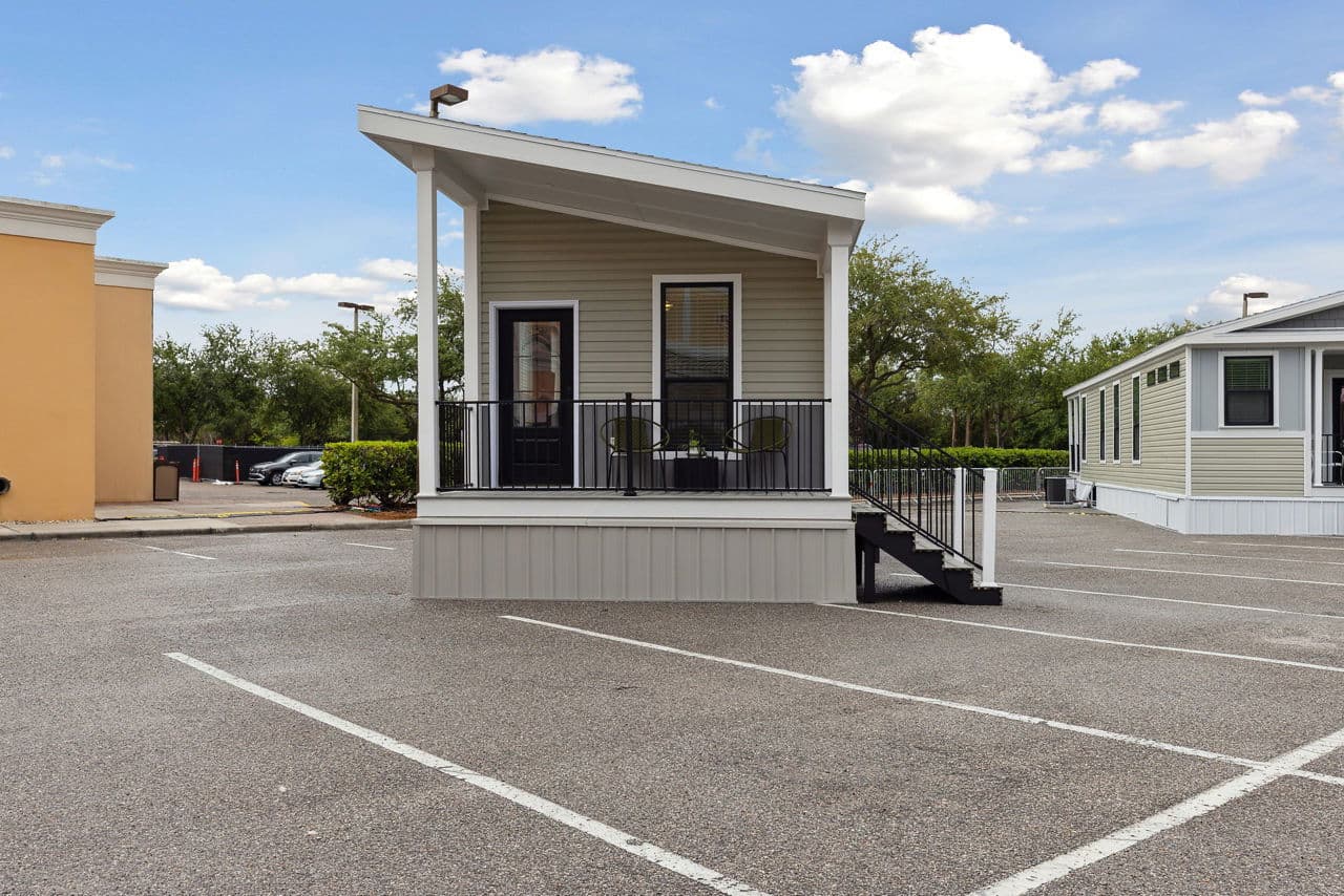 Calloway 239 exterior home features