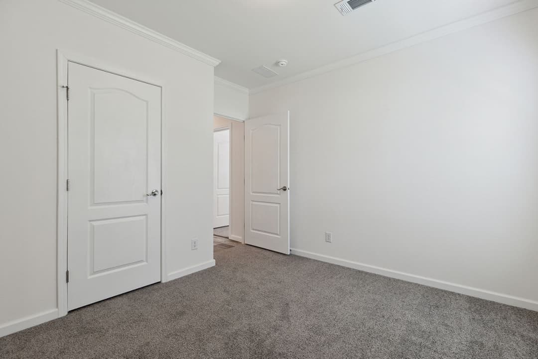 Silver springs 4893 bedroom home features